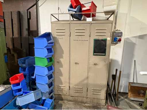 3-door metal cabinet / workshop cabinet – used, stable