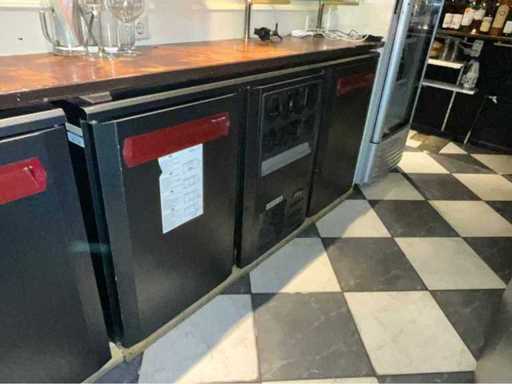 2010 Gamko GM212ST Undercounter Bottle Fridge