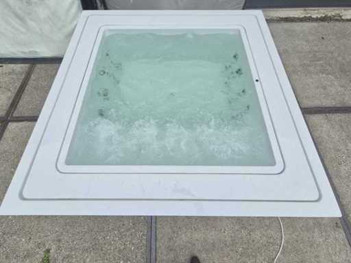 Infinitas The One – jacuzzi i zewnętrzne spa