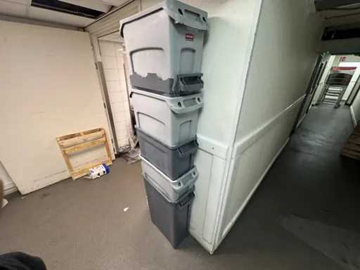Rubbermaid - Kosz na ?mieci (5x)