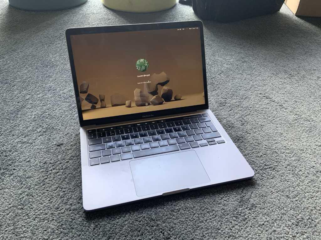 2020 - Apple - Macbook Pro17,1 13” - Laptop