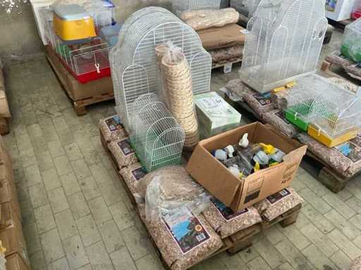 Stock of various accessories for animals