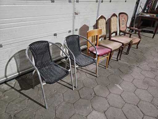 Verschiedene Stühle (6x)