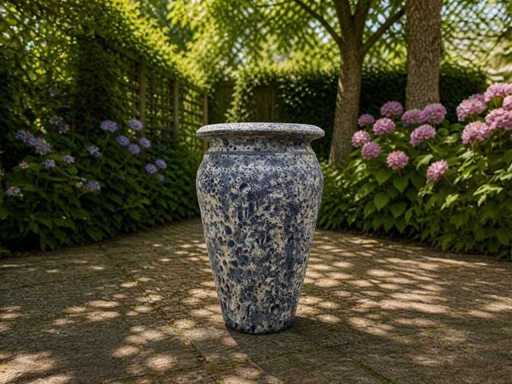 Flower pot