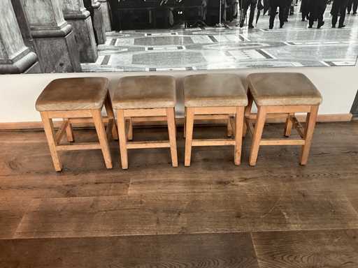 Cabins - Low stool (4x)