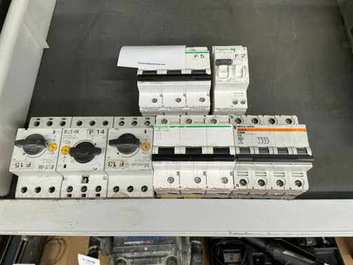 Zekenringauromaat en schakelaar (3x)