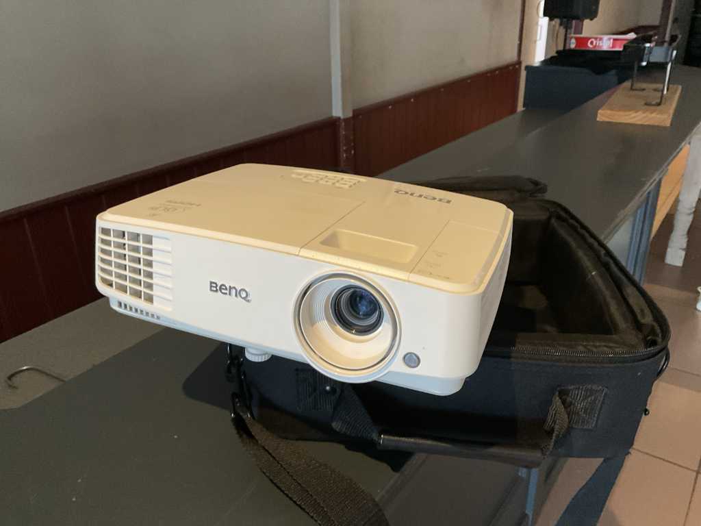 TW523P Projector