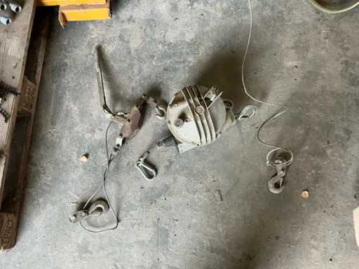 Pulley with stand and hoist Other contractor equipment