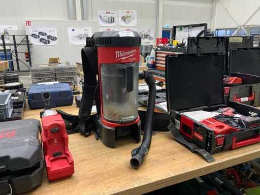 Milwaukee Battery Rucksack-Staubsauger