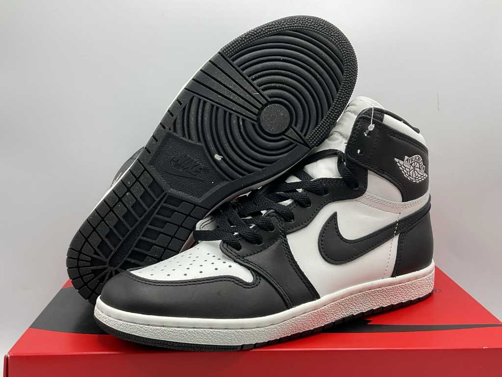 Nike Air Jordan 1 High '85 Adidași albi negri 43