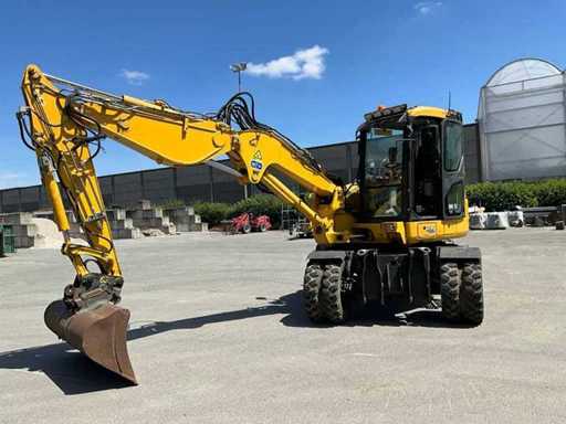 Escavatore su ruote Komatsu PW98MR-10 2022