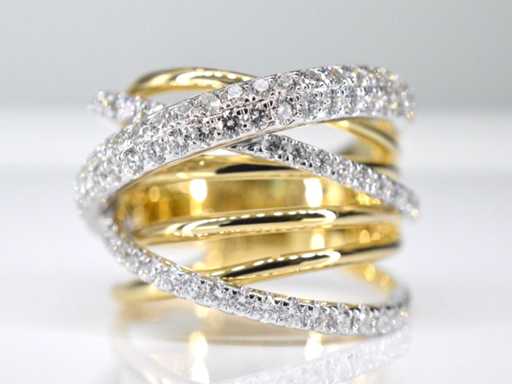 Gold design ring with diamonds