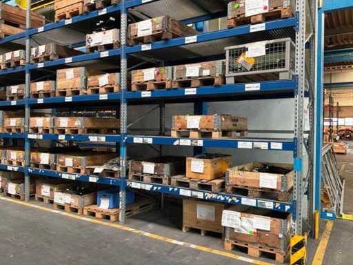Pallet rack without contents (2 times box size)