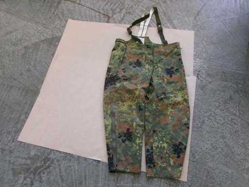 BW Moisture protection trousers, camouflage, zipper defective (R11) (25x)