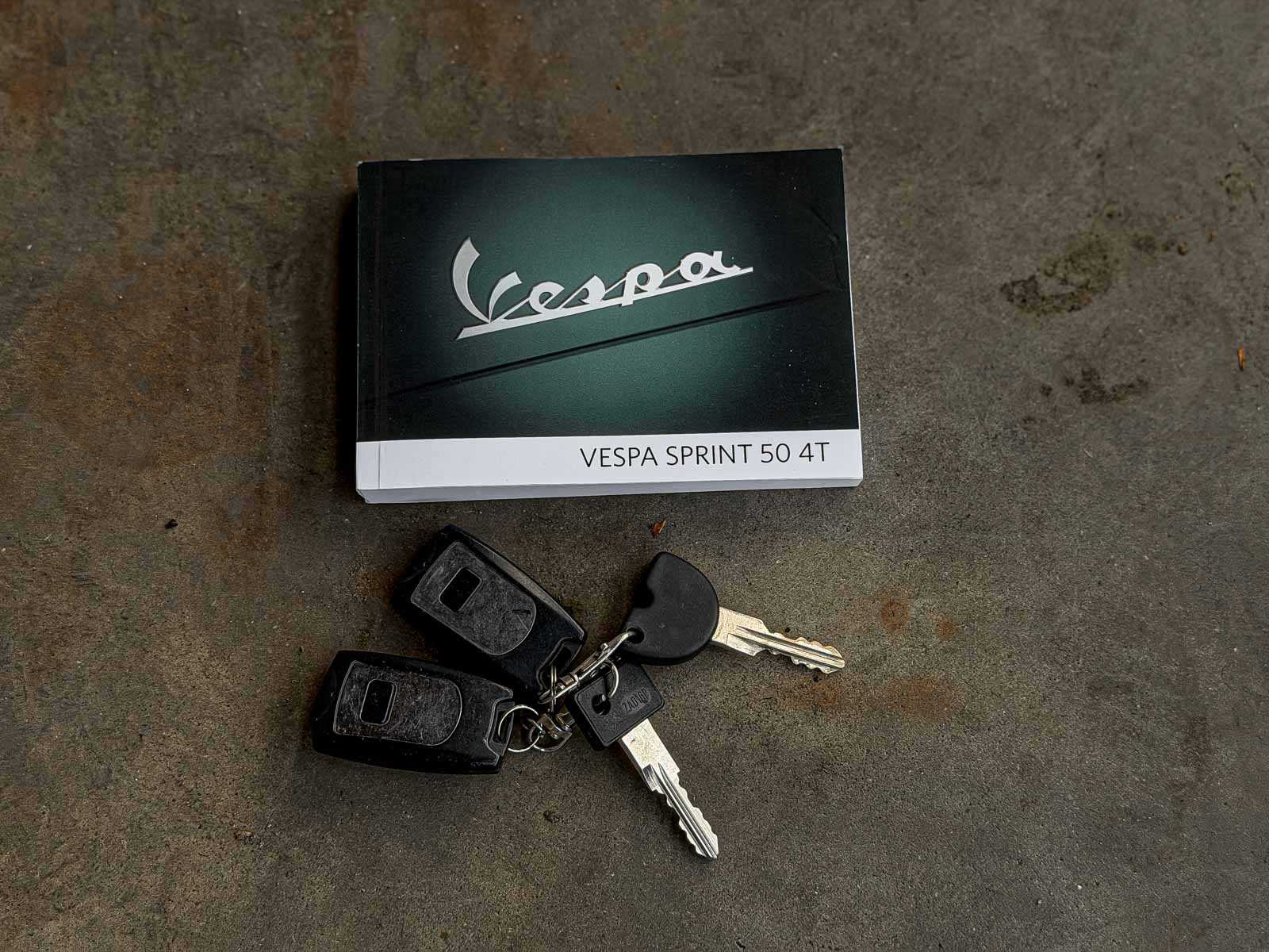 Piaggio Vespa Sprint 4T (CUSTOM) 2016, DGX-82-B Scooter