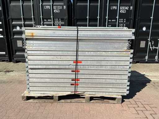 Pièces de plateformes Batch Layher et renforts diagonaux