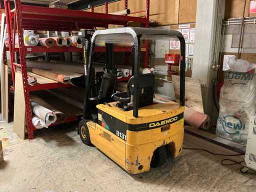 Daewoo - B13T - Forklift with mandrel