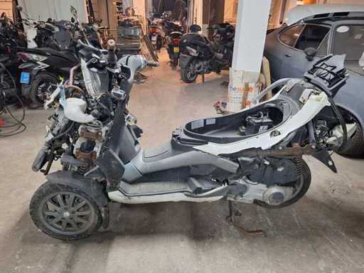 2x scuter Piaggio Mp3 pentru piese