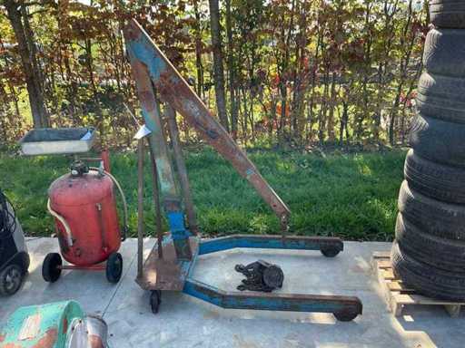 Idromac Workshop Crane