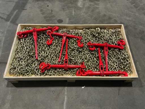 Palette mit 5x Ratschenspanner und 10x Förderbandkette (2,45 Tonnen)