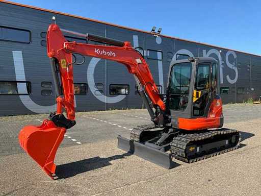 Excavatrice MIDI Kubota KX155-3 2012