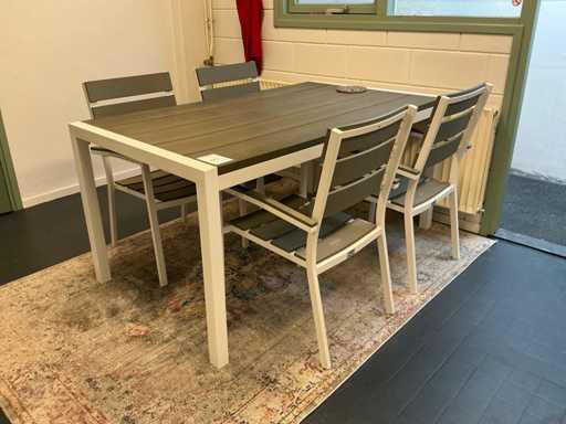 Stół ogrodowy Bois le Duc