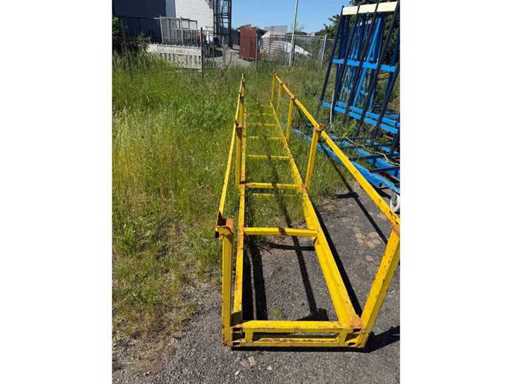 Lange goederen - lange goederentransport rekraam lang goederenrek lang goederenrek transport rek