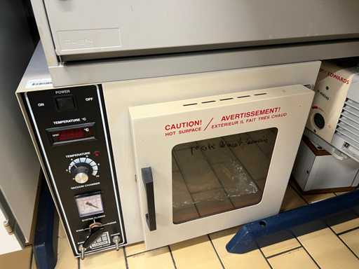 Lab Line - Oven