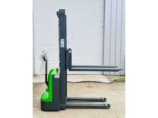 FREUTEK NNT0014 Electric Stacker 1500 kg - 1600mm 