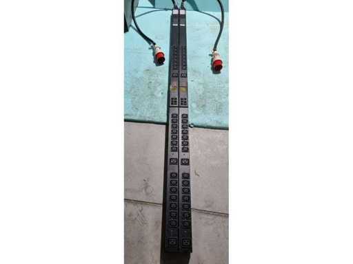 APC AP8981X631 PDU à crémaillère