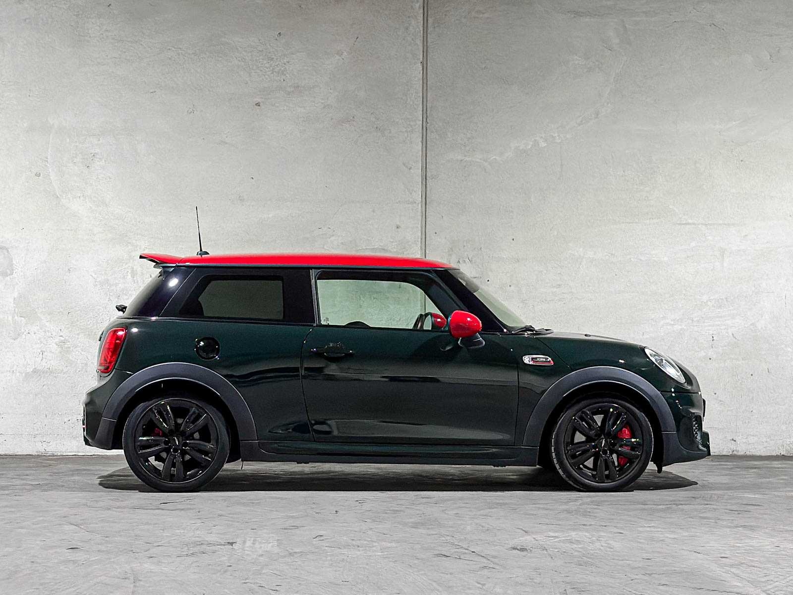 Mini John Cooper Works 2.0 F56 231pk 2015, SH-393-N