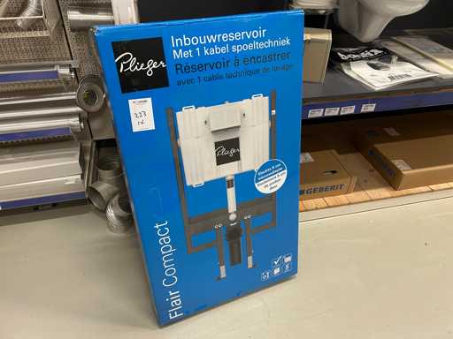 Eingebautes Reservoir der Plieger-Toilette