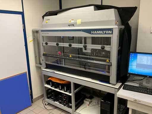 HAMILTON MICROLAB STAR Robot Pipetter