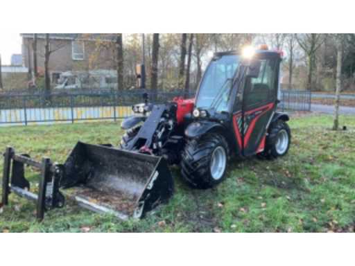 b9ced511-5974-4017-847e-d195980b1c63.mp4