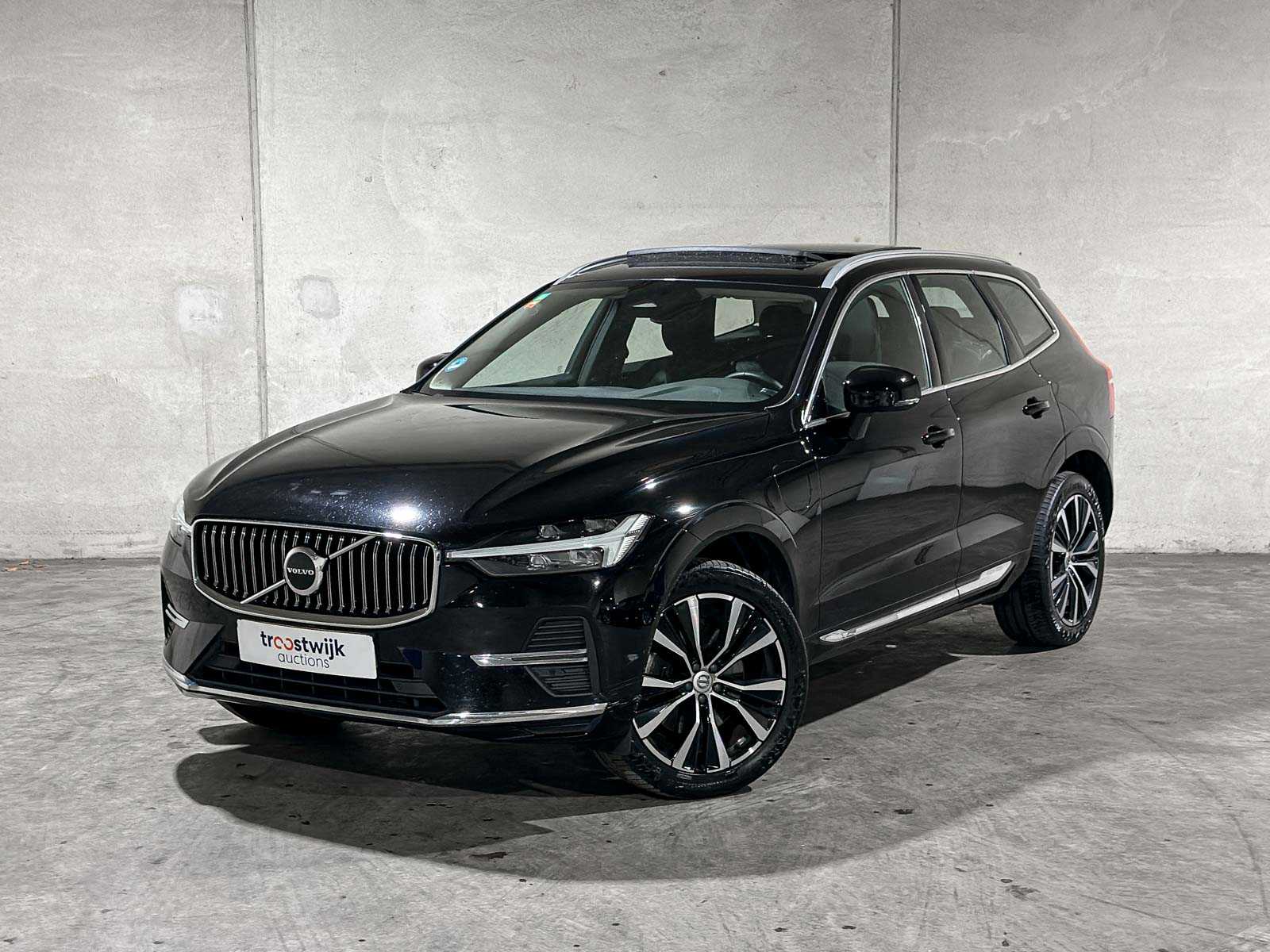 Volvo XC60 2.0 T6 Plug-in hybrid AWD Core Bright 253pk 2027 (Origineel-NL+1e eigenaar), S-190-RP