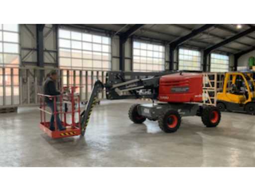 40a6bf76-a505-4503-84d0-742502cdcb1c.mp4