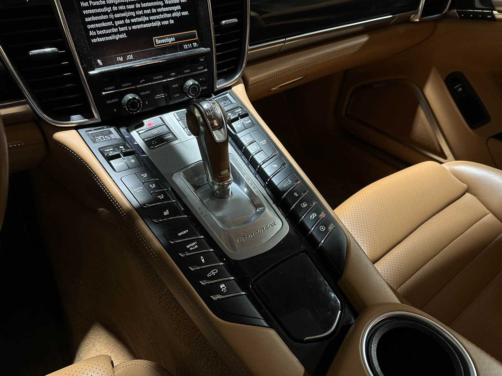 Porsche Panamera GTS 4.8 V8 Sport-Chrono 430pk 2012, 9-TLZ-26