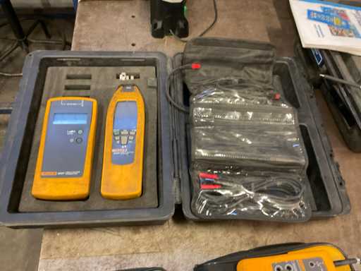 Fluke 2042T / 2042R Cable Locator