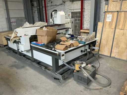 Router CNC Uniworks UT20 30 ATC per i pezzi di ricambio