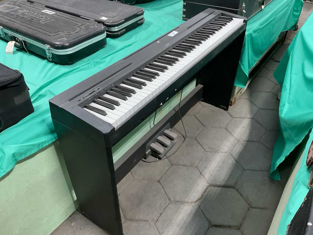 Yamaha P-45 Klavier