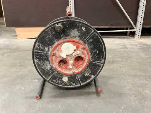 Extension cable reel