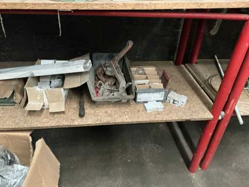 Batch of various contractor equipment