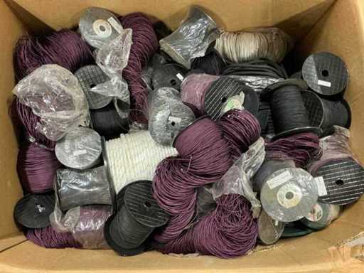 Palette : différentes lignes en polyester