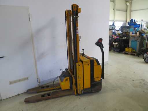 JUNGHEINRICH EJC 10 Pallet Truck