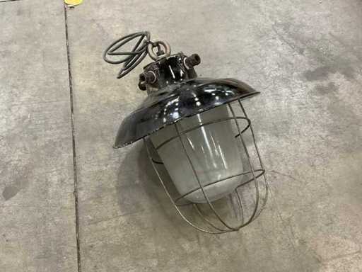 Industrial pendant lamp