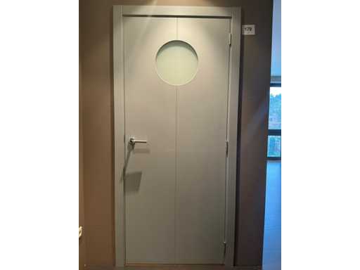 Porte intérieure en bois massif