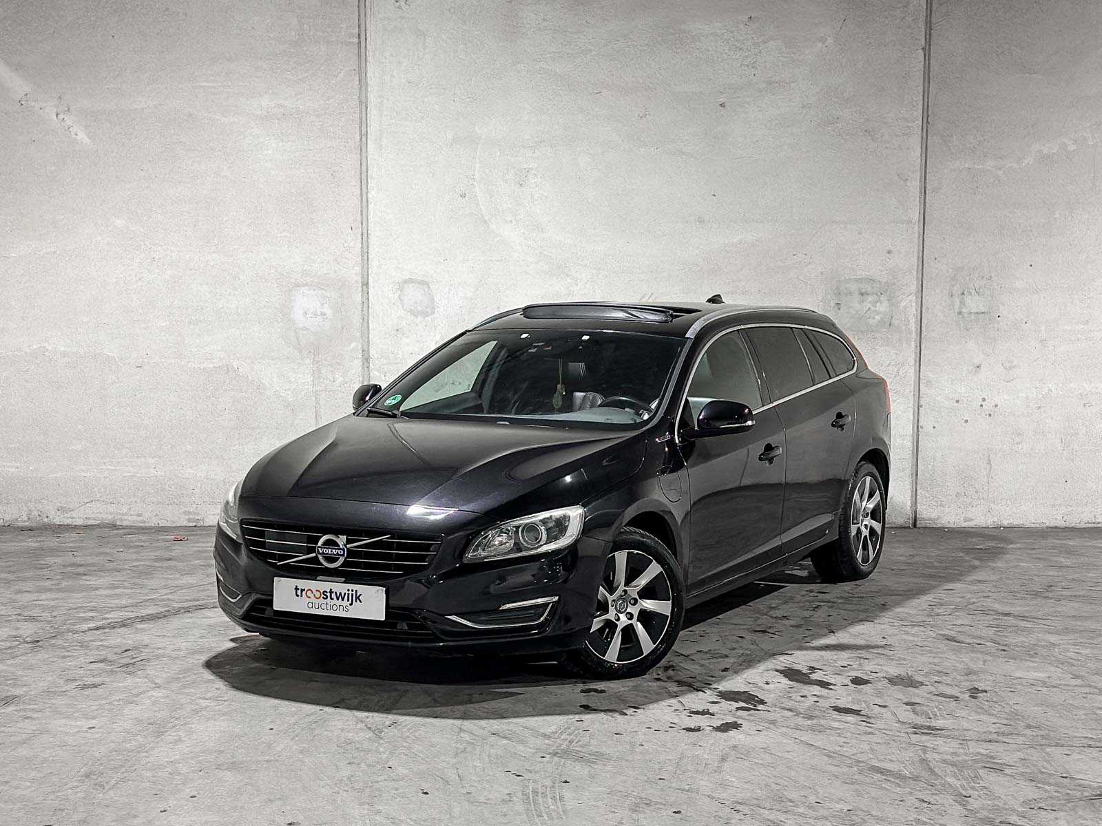 Volvo V60 2.4 D6 AWD Plug-In Hybrid Summum 285pk 2013 (Origineel-NL), 6-SFG-70