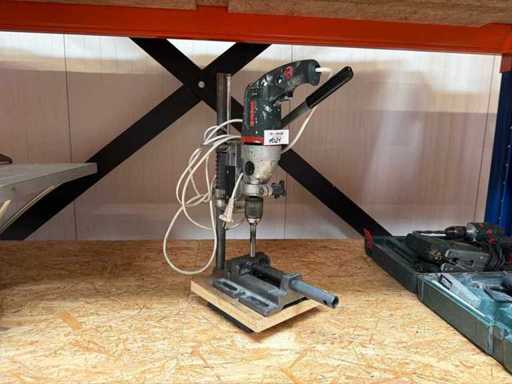 Perceuse à colonne Metabo SBE 705 avec support de forage et pince