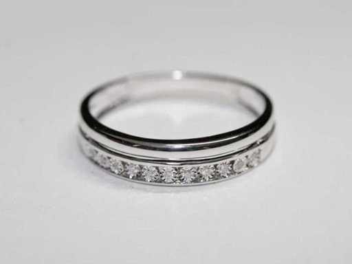 9 KT White Gold Ring With Natural Diamond