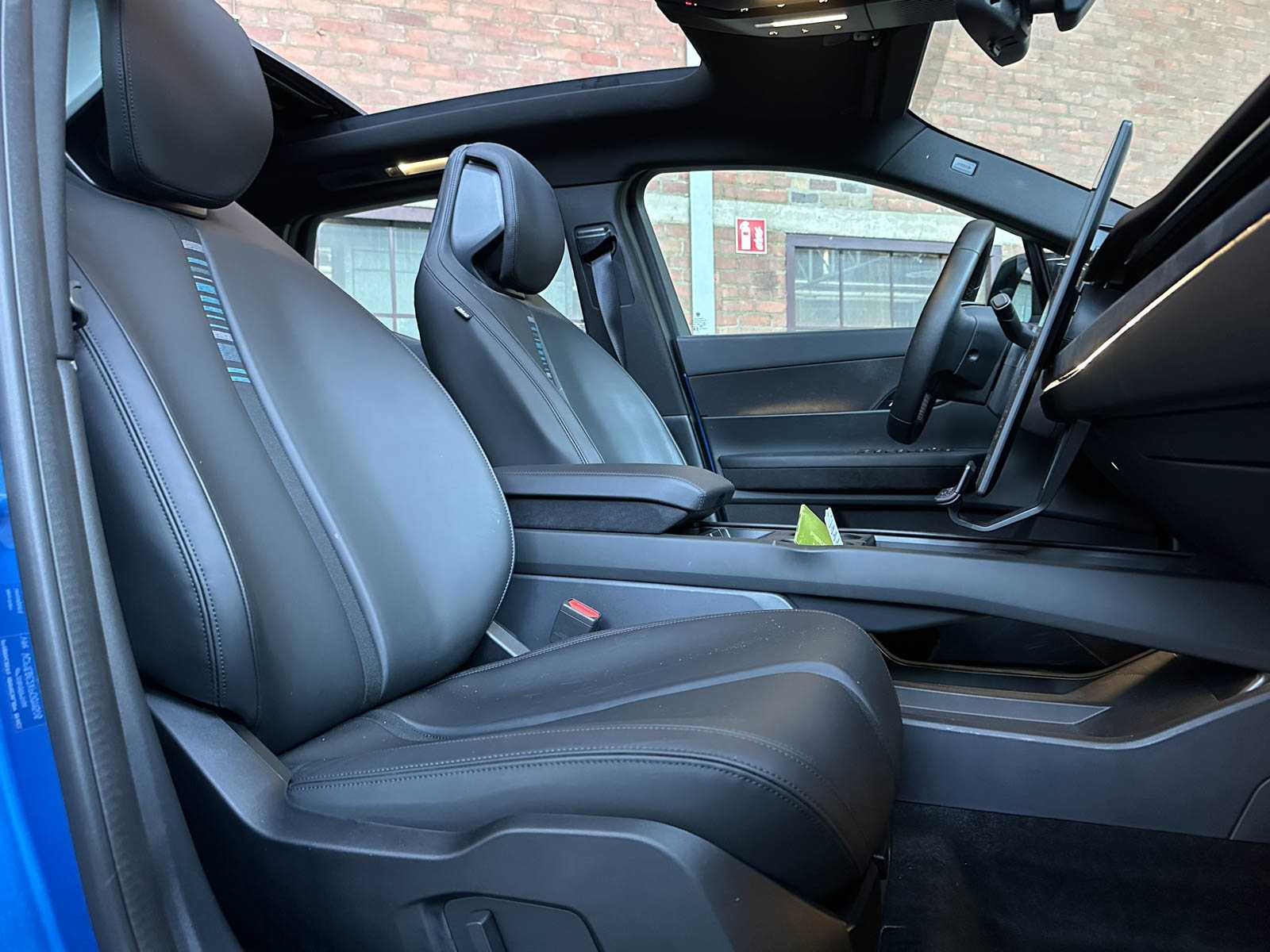 Fisker Ocean Extreme 113kWh 573pk 2024 (Origineel-NL), X-864-TZ